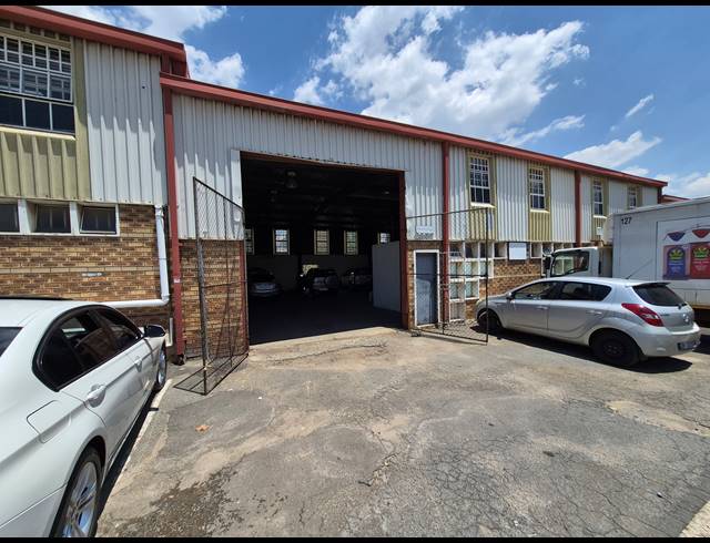 9,000M² WAREHOUSE FOR SALE IN DENVER